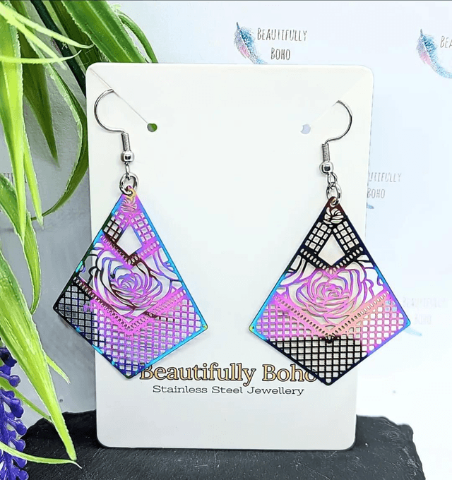 Stainless Steel Necklace with Electroplated Rainbow Diamond Rose Pattern Pendant 
