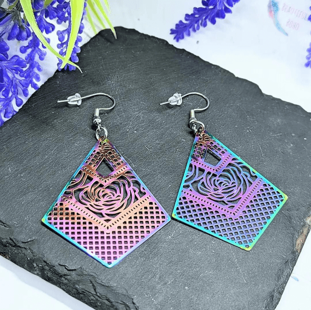 Stainless Steel Necklace with Electroplated Rainbow Diamond Rose Pattern Pendant 