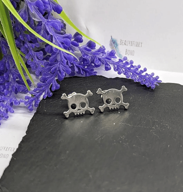 Stainless Steel Skull & Crossbones Stud Earrings 